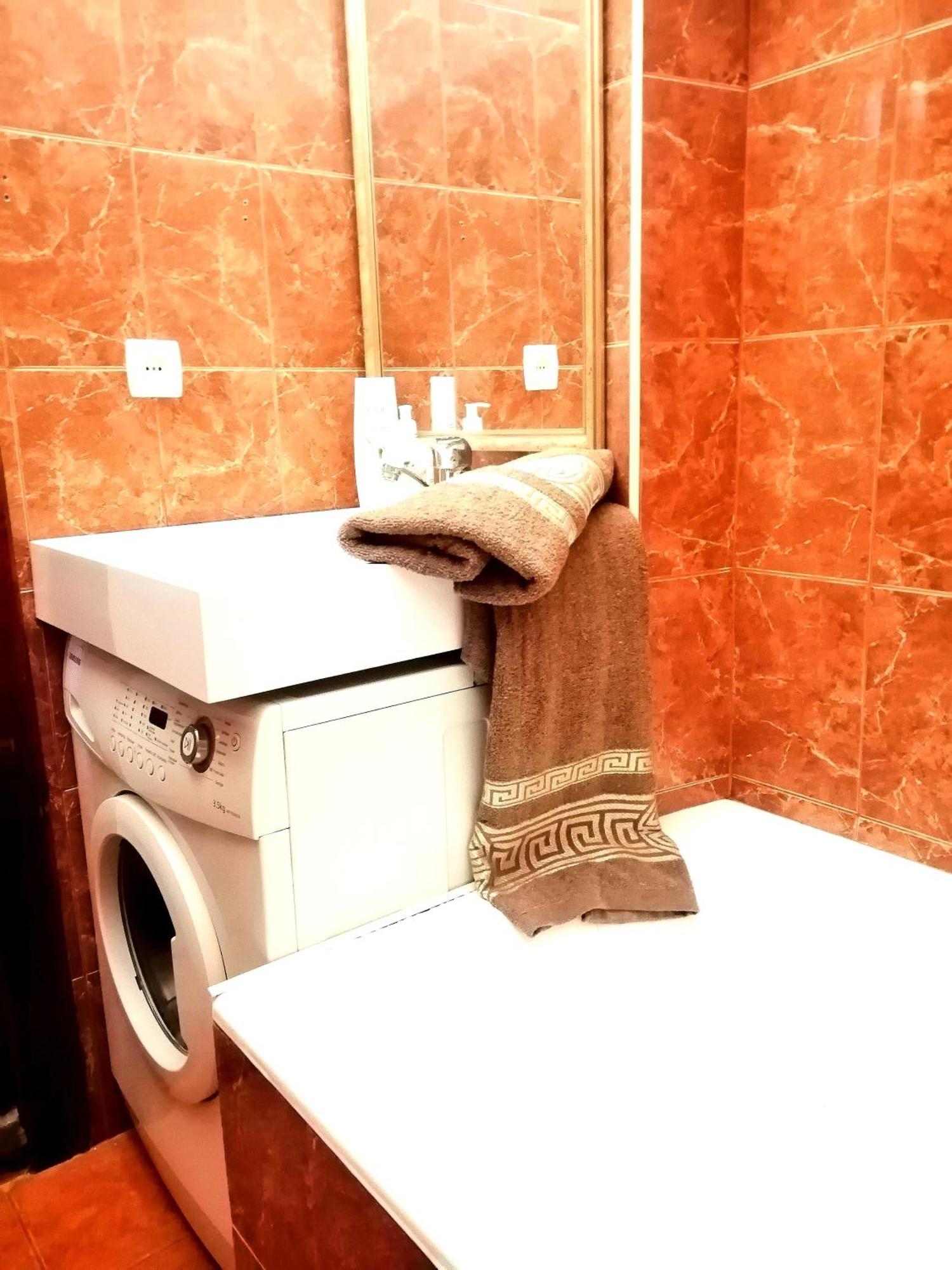 Flat On Sheptytskykh Apartment Лвив Екстериор снимка