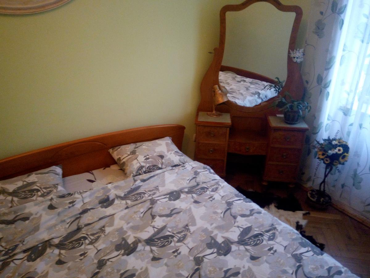 Flat On Sheptytskykh Apartment Лвив Екстериор снимка
