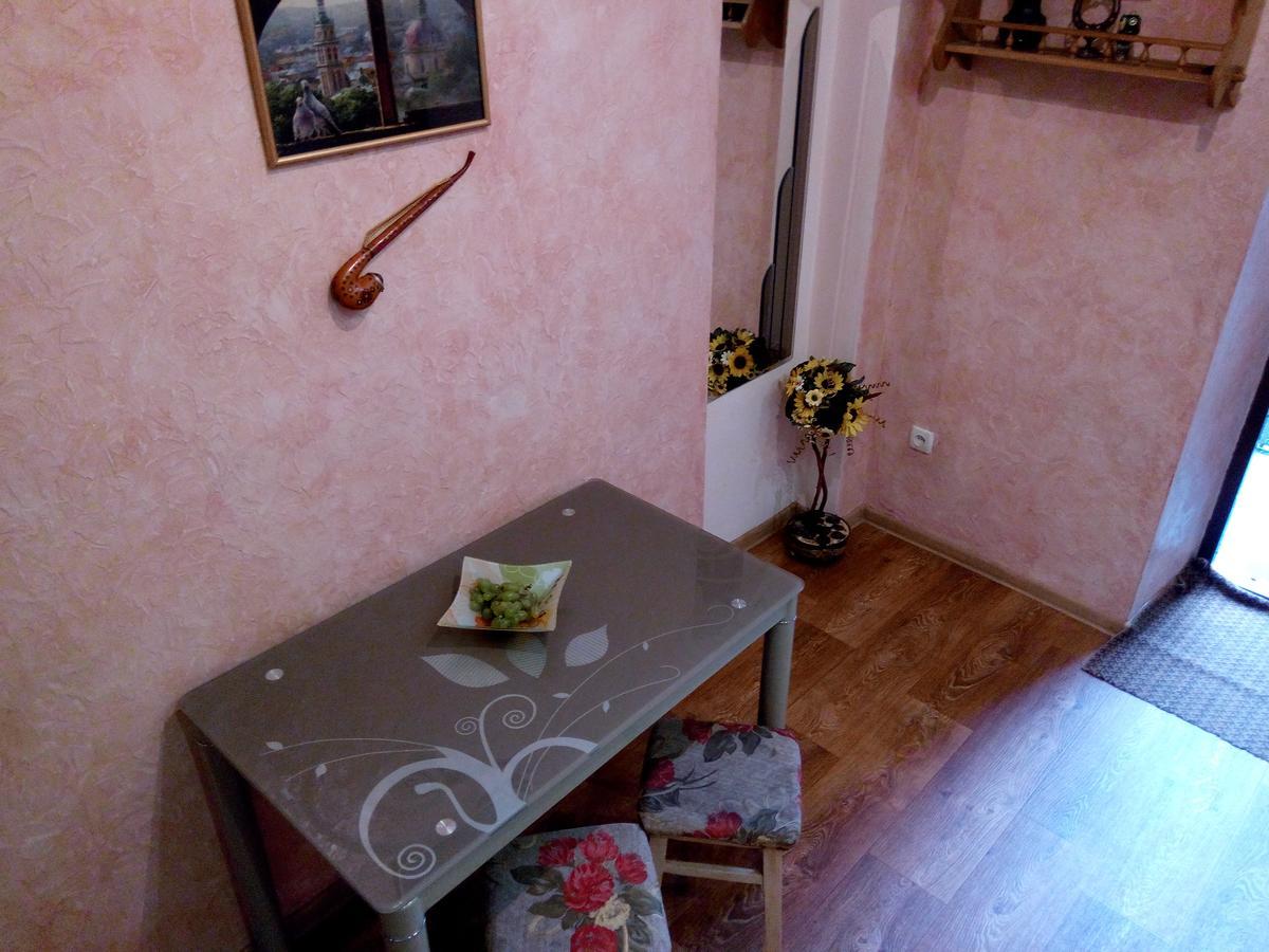 Flat On Sheptytskykh Apartment Лвив Екстериор снимка