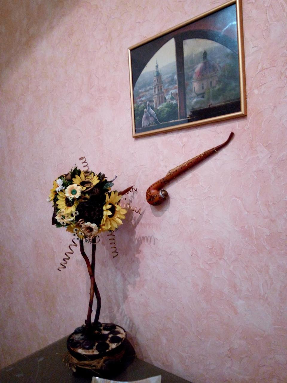 Flat On Sheptytskykh Apartment Лвив Екстериор снимка